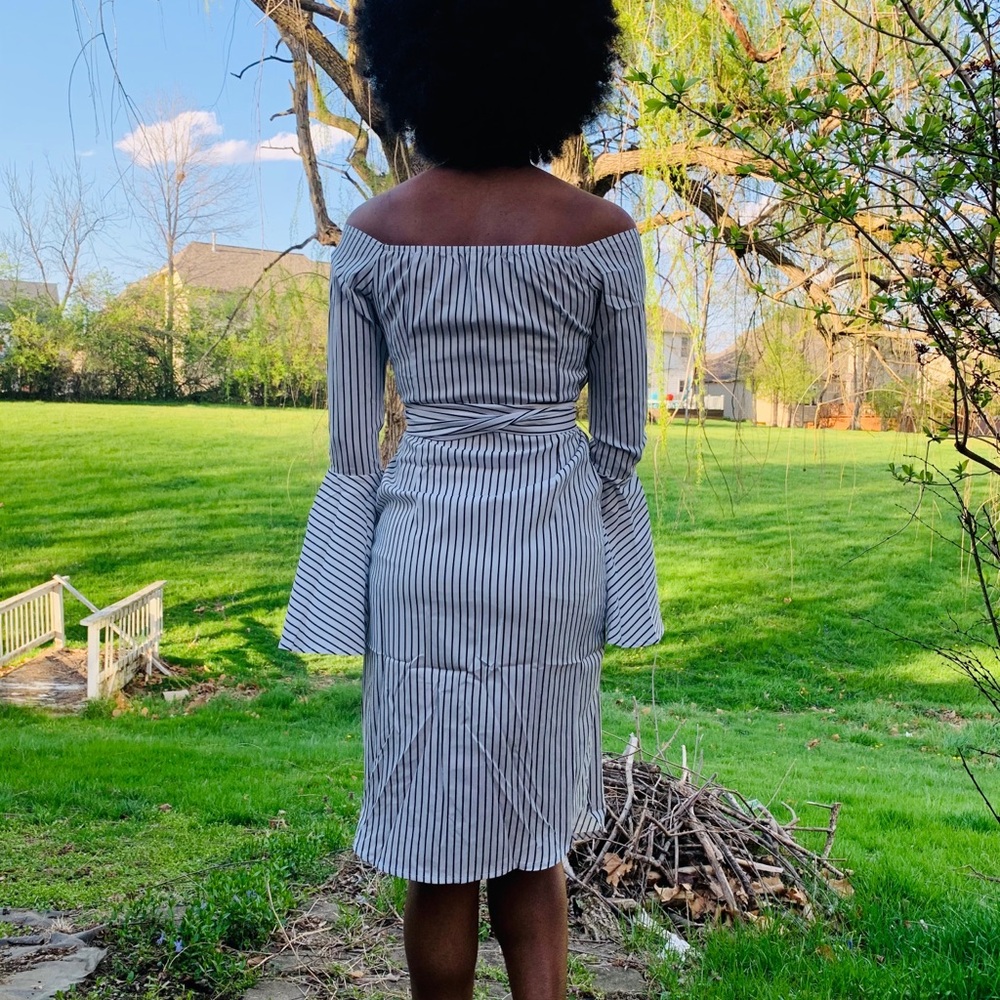 Dress - Picture 2 of 3